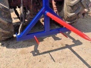 Tines Bale Spike Handler Tractor 3 Point rear Linkage Hay Mover UK Tractor 3 Point Hay Bale Spear Hay Mover can be used with Hi-Lift as a bale stacker or load onto a goose neck trailer