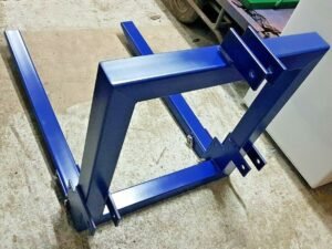 Fold Up Pallet Forks Tractor Attachment Carry All Hook Carrier Loader Farm Impliment Tow Hitch Safely Trasport Farm Products Carrier